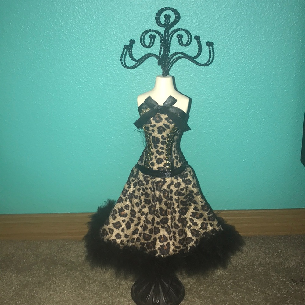 Dress mannequin jewelry holder